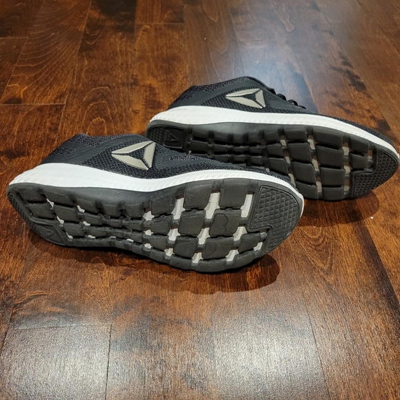 Reebok Astroride Sneaker - Picture 3 of 5